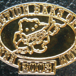 Private made in gold: 2003 show pin