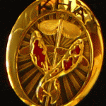 KHA gold pin with coloured Kohaku (Master KHA)