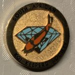 SAKKS - Kohaku on blue diamond, gold background - 10 year small pin