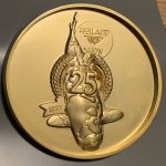 25th Holland Koi Show 2017 the 25th Anniversary mat gold Plaque pin